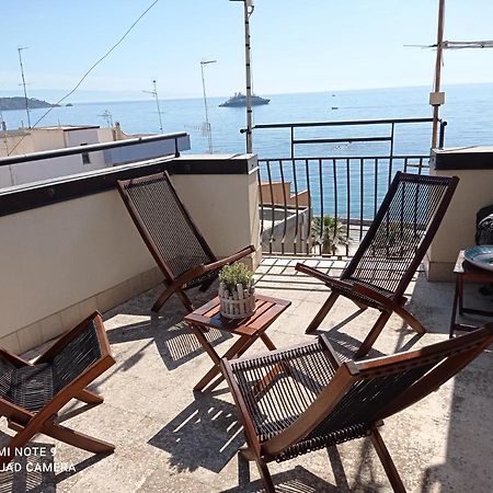 Lolita Holidays Giardini Naxos Exteriör bild